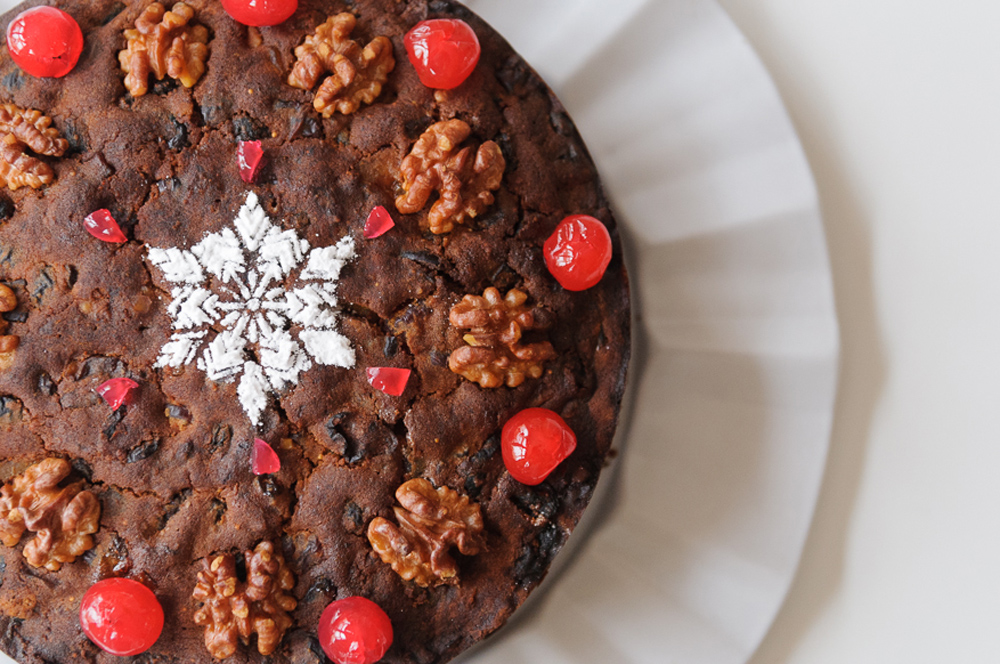 Christmas Fruit Cake pan y rosas