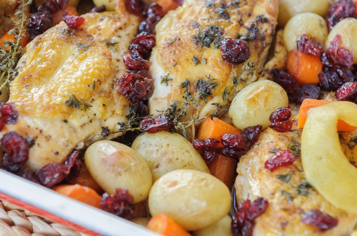 pollo con arándanos rojos